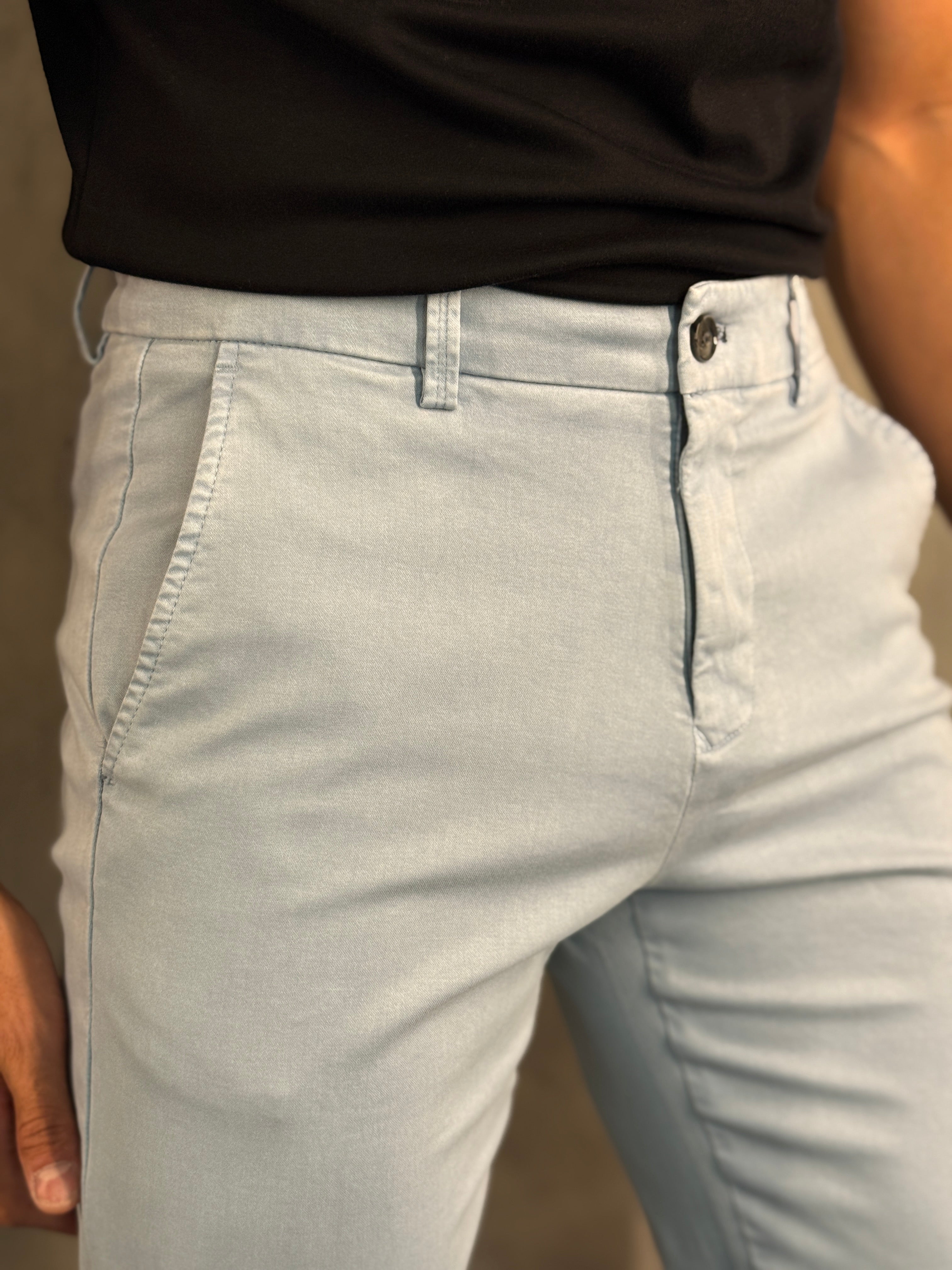 CALÇA ALF SARJA COMFORT SKINNY PONTO H AZUL CLARO