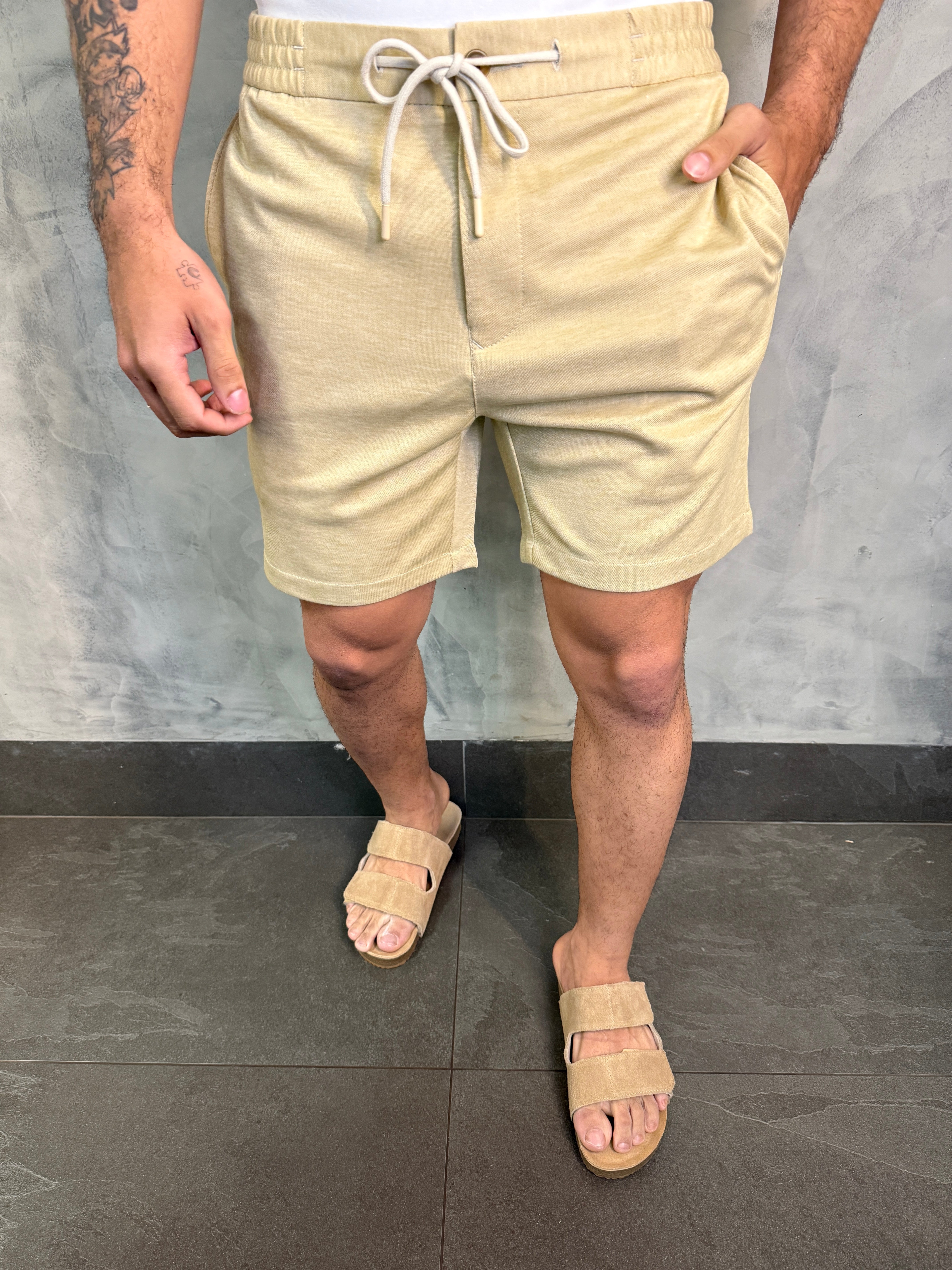 BERMUDA MALHA C/ ELÁSTICO E CADARÇO PONTO H