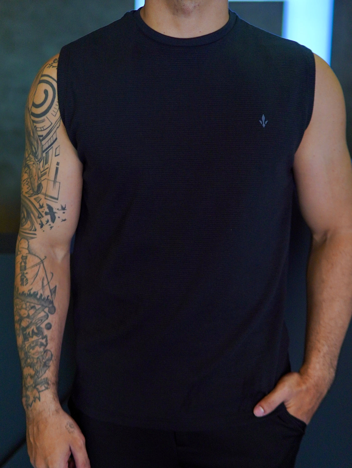 REGATA SLEEVE LESS DLZ PRETO
