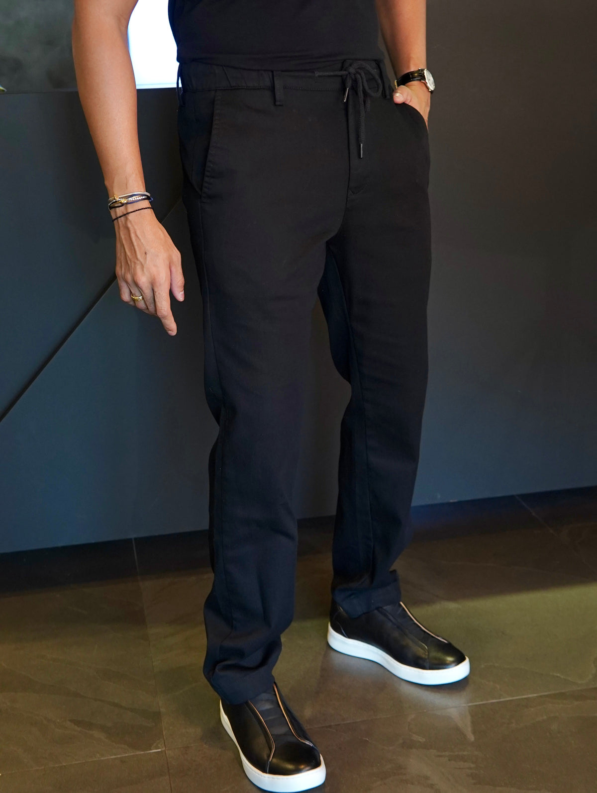 CALÇA SARJA MOLETOM PRETO ARMIATHO