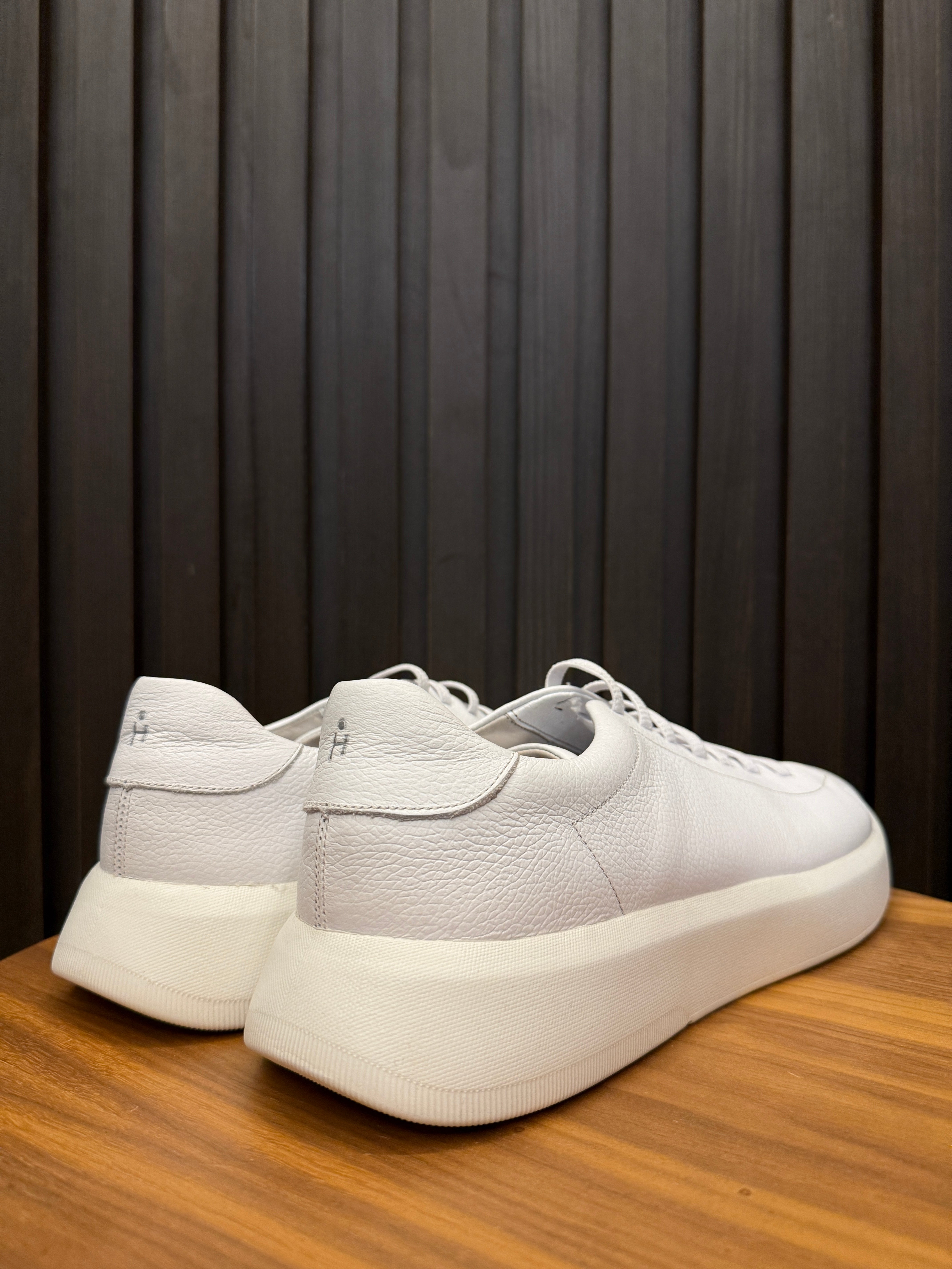 SNEAKER VERSE PONTO H BRANCO