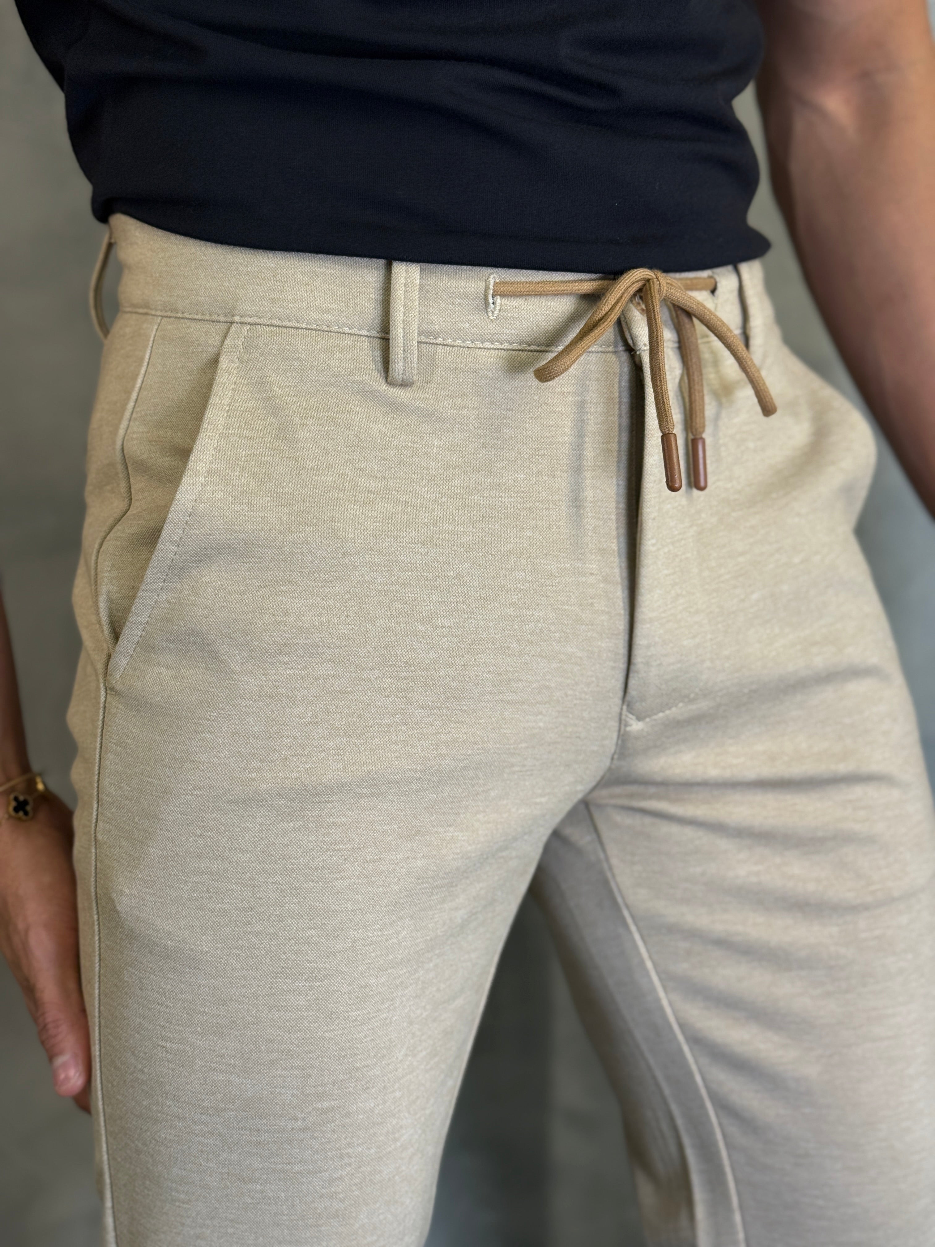 CALÇA ALF. SKINNY MALHA C/ CADARÇO PONTO H BEGE