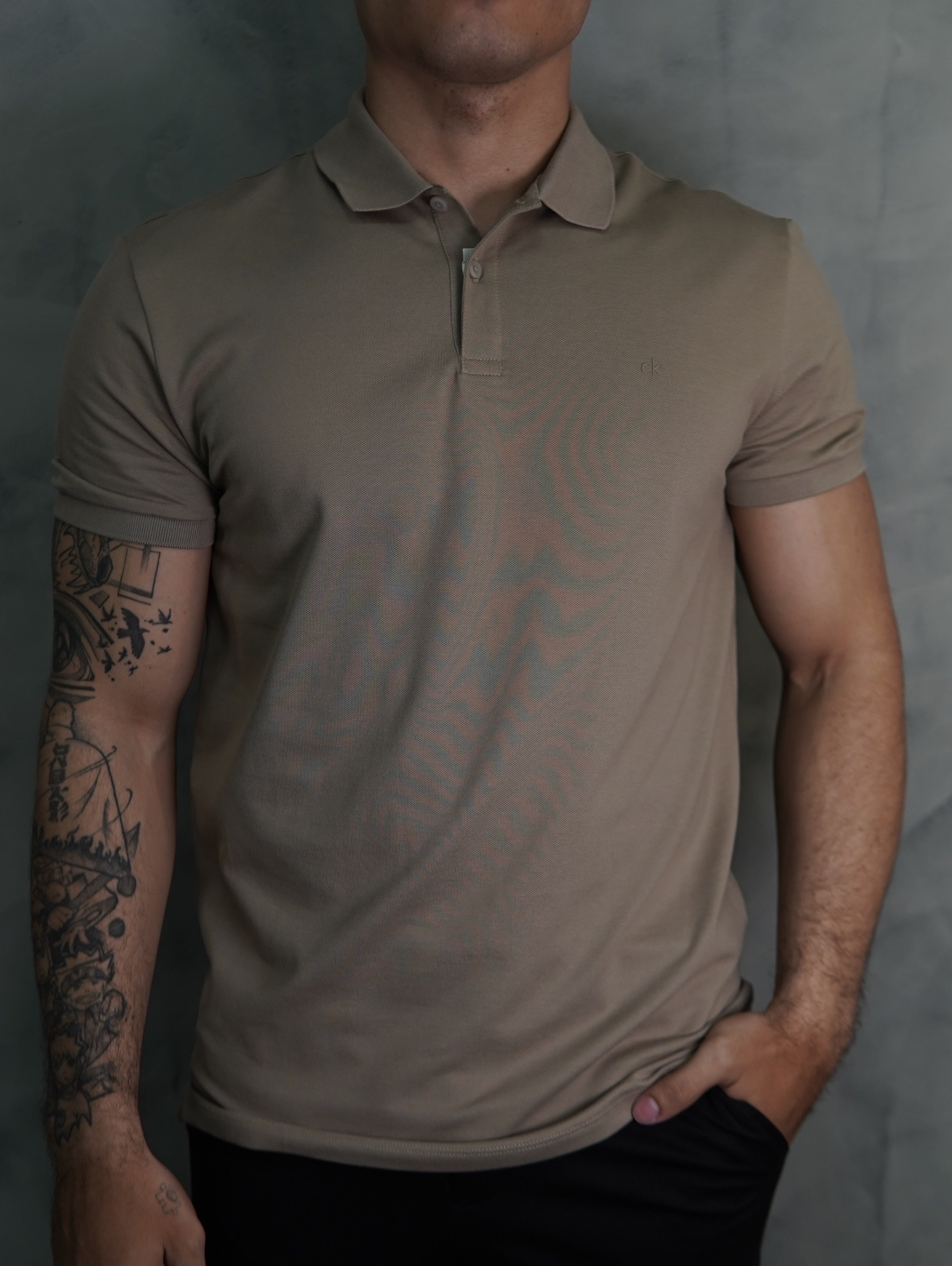 POLO SLIM PIQUET PIMA CALVIN KLEIN CAQUI