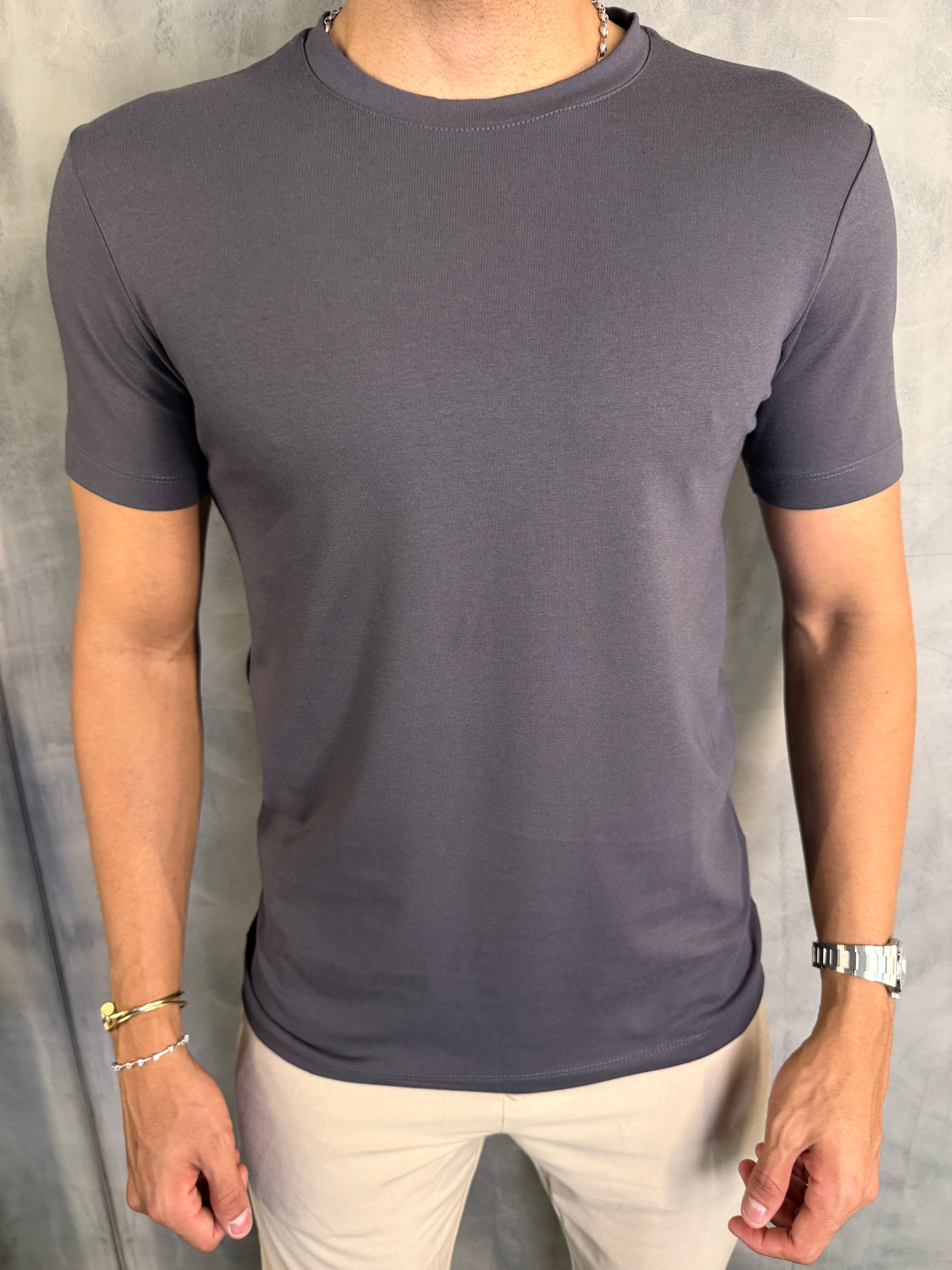 CAMISETA SLIM FIT PONTO H CHUMBO