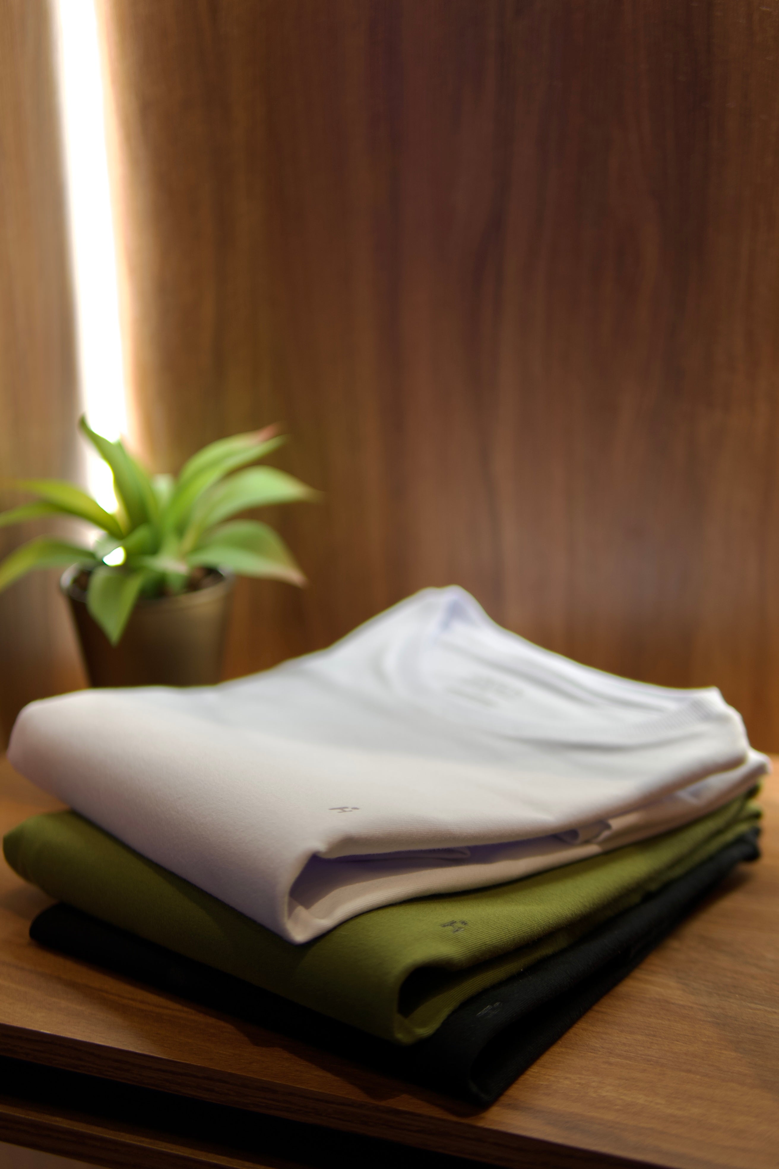 KIT 3 CAMISETAS BÁSICAS PONTO H