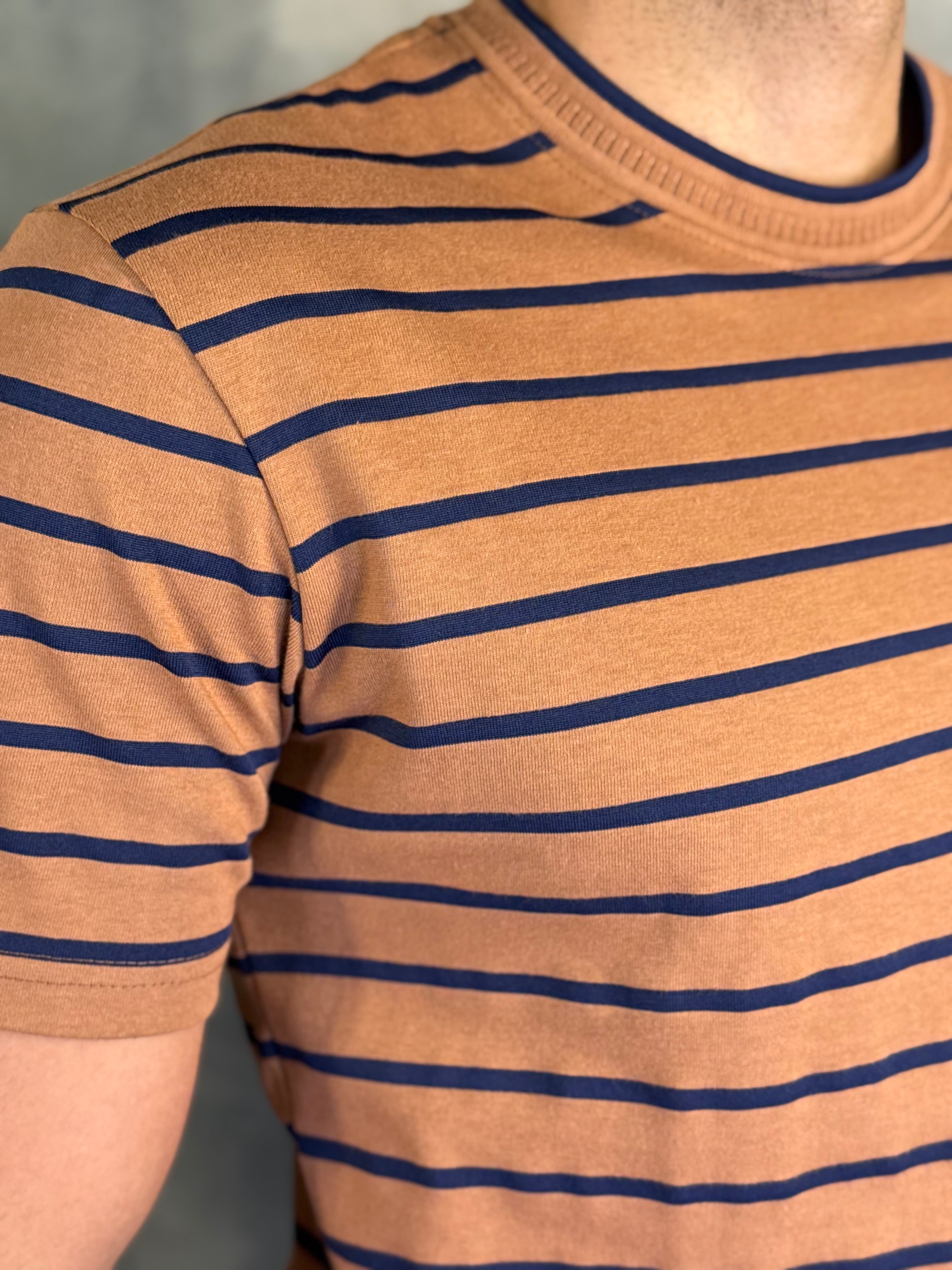 CAMISETA LISTRADA JOGGER KINGEJOE OCRE
