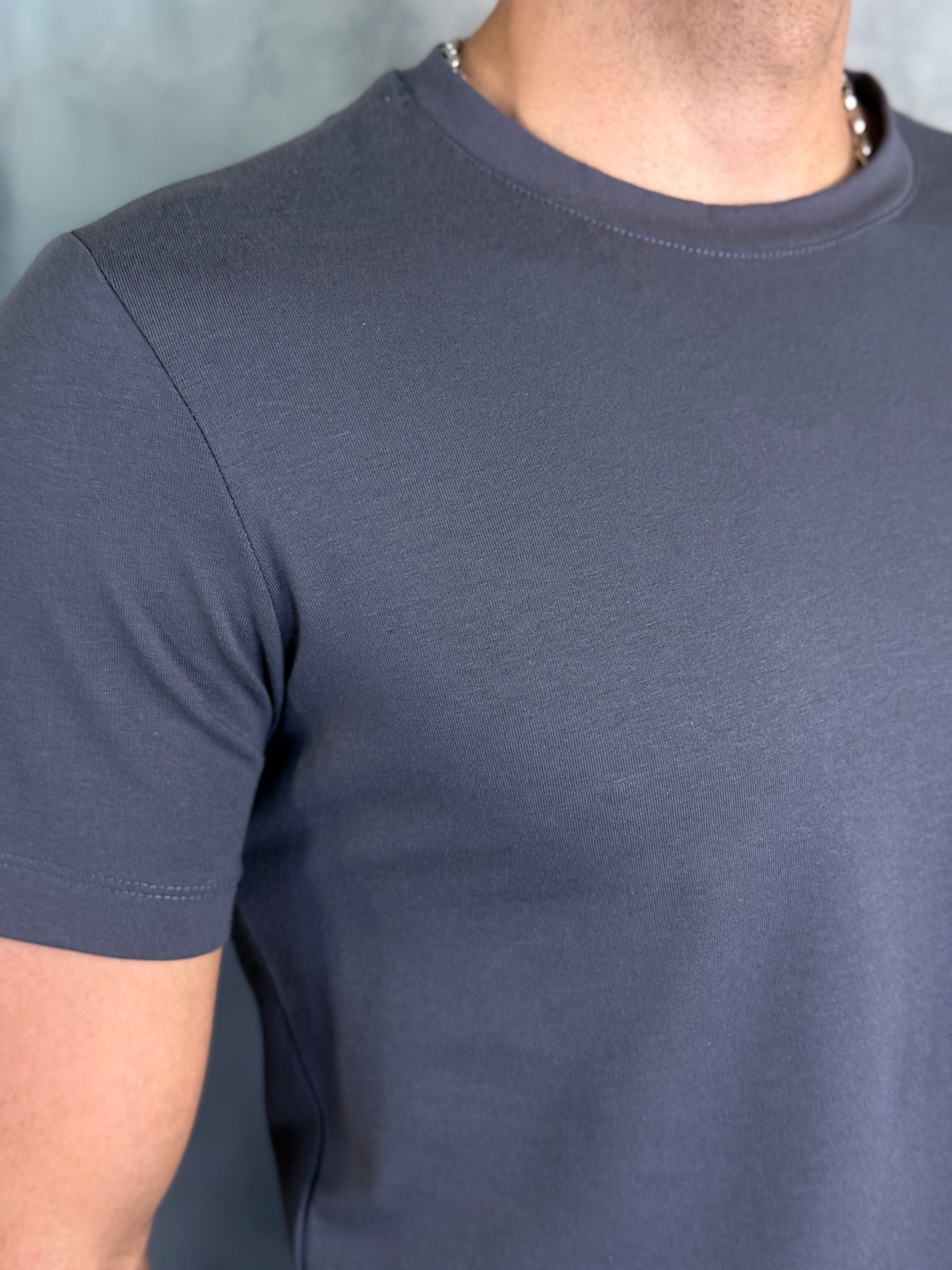 CAMISETA SLIM FIT PONTO H CHUMBO