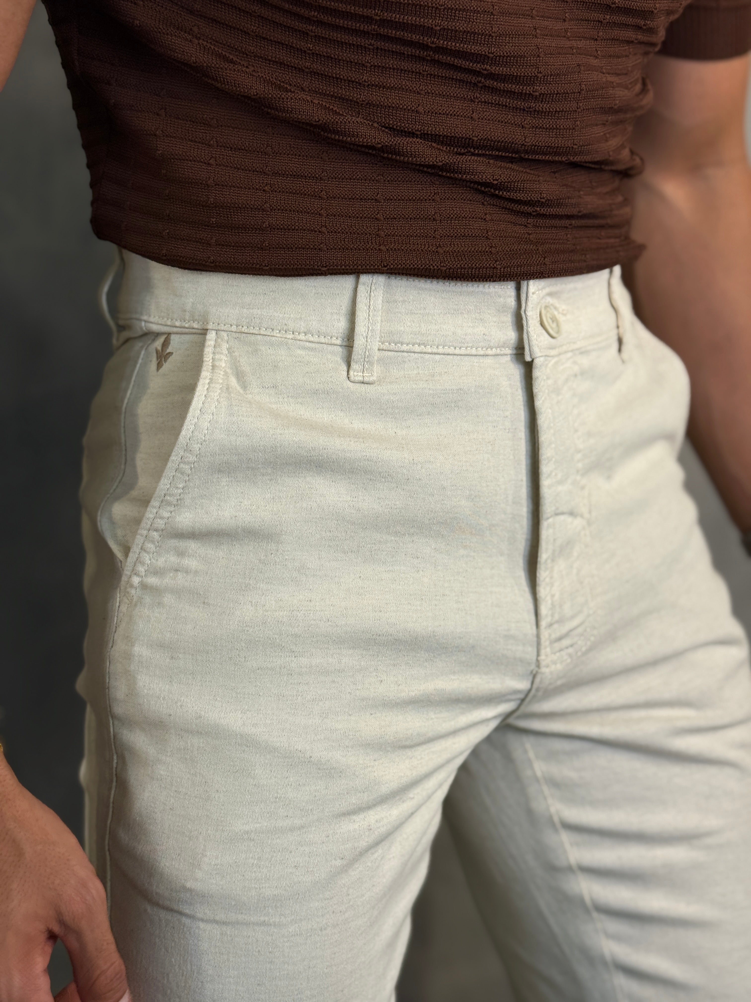 CALÇA SLIM CHINO SELECT DLZ LINHO