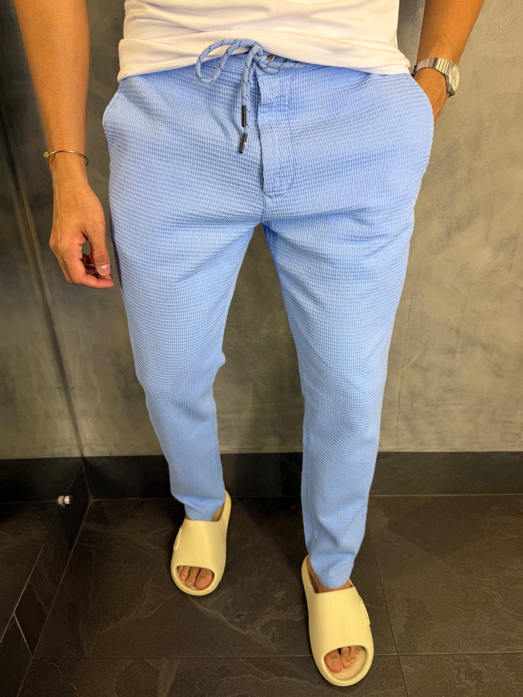 CALÇA SLIM TEXTURIZADA BAREZY