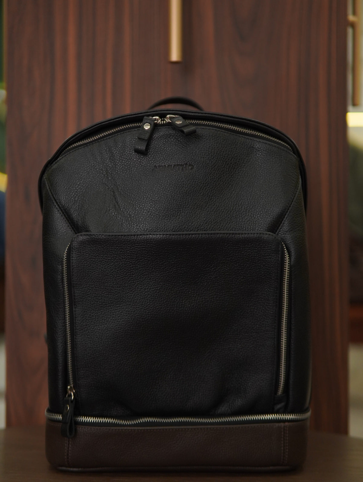 MOCHILA LPQ101-B CABERNET ARMIATHO PRETO/CAFÉ