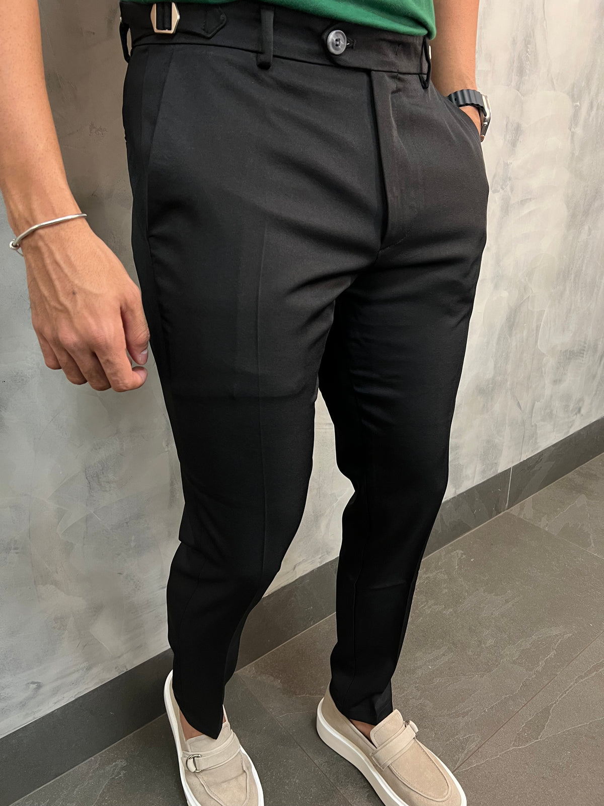 CALÇA ALFAIATARIA VERONA AJUSTE LATERAL PONTO H PRETO