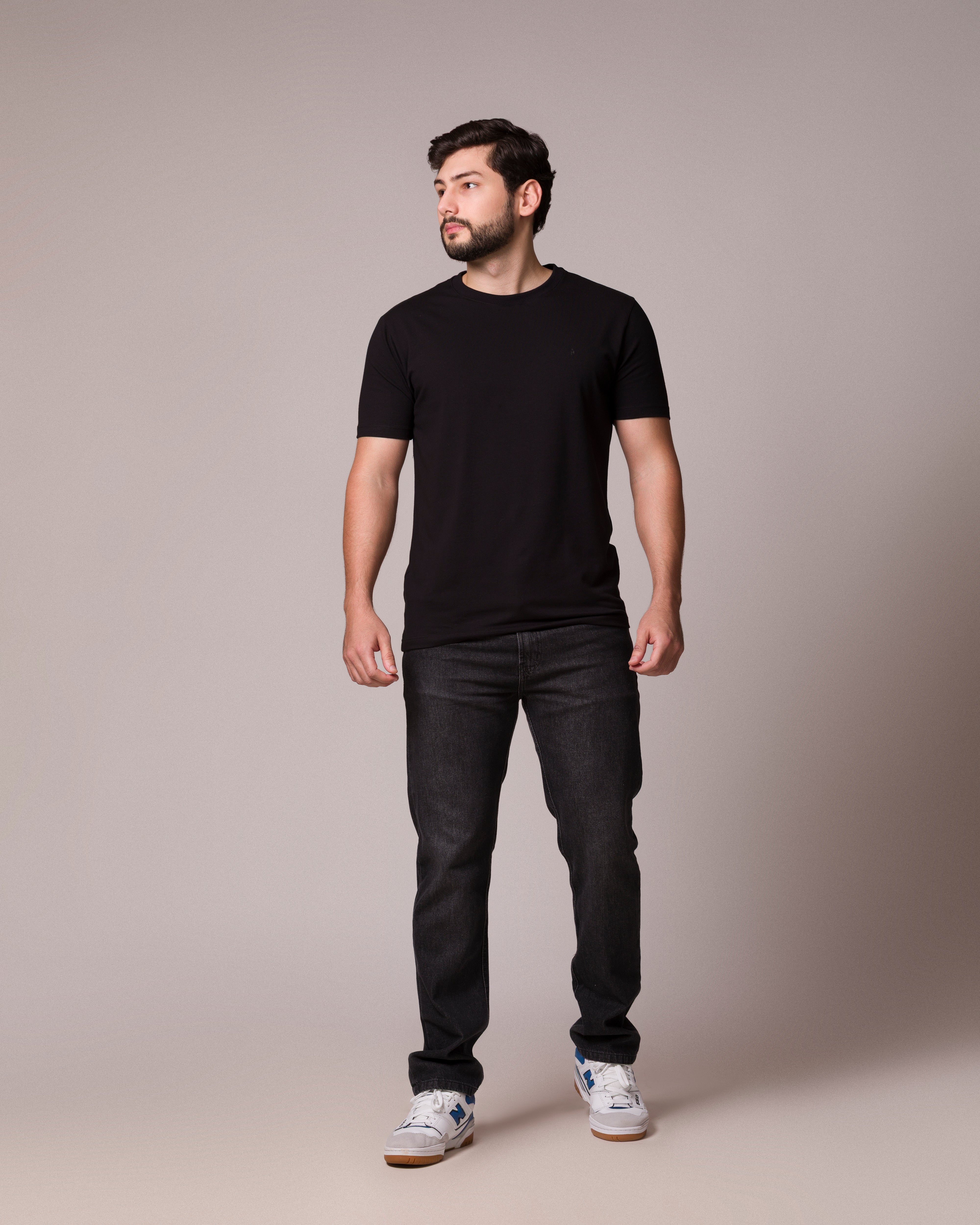 CAMISETA BÁSICA PONTO H PRETO