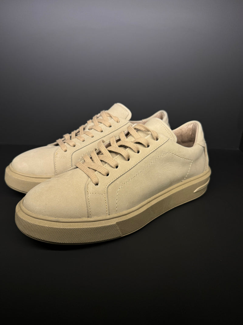 SNEAKER BASIC MONOCROMÁTICO LINHA SHELBY NOBUK PONTO H GINGER