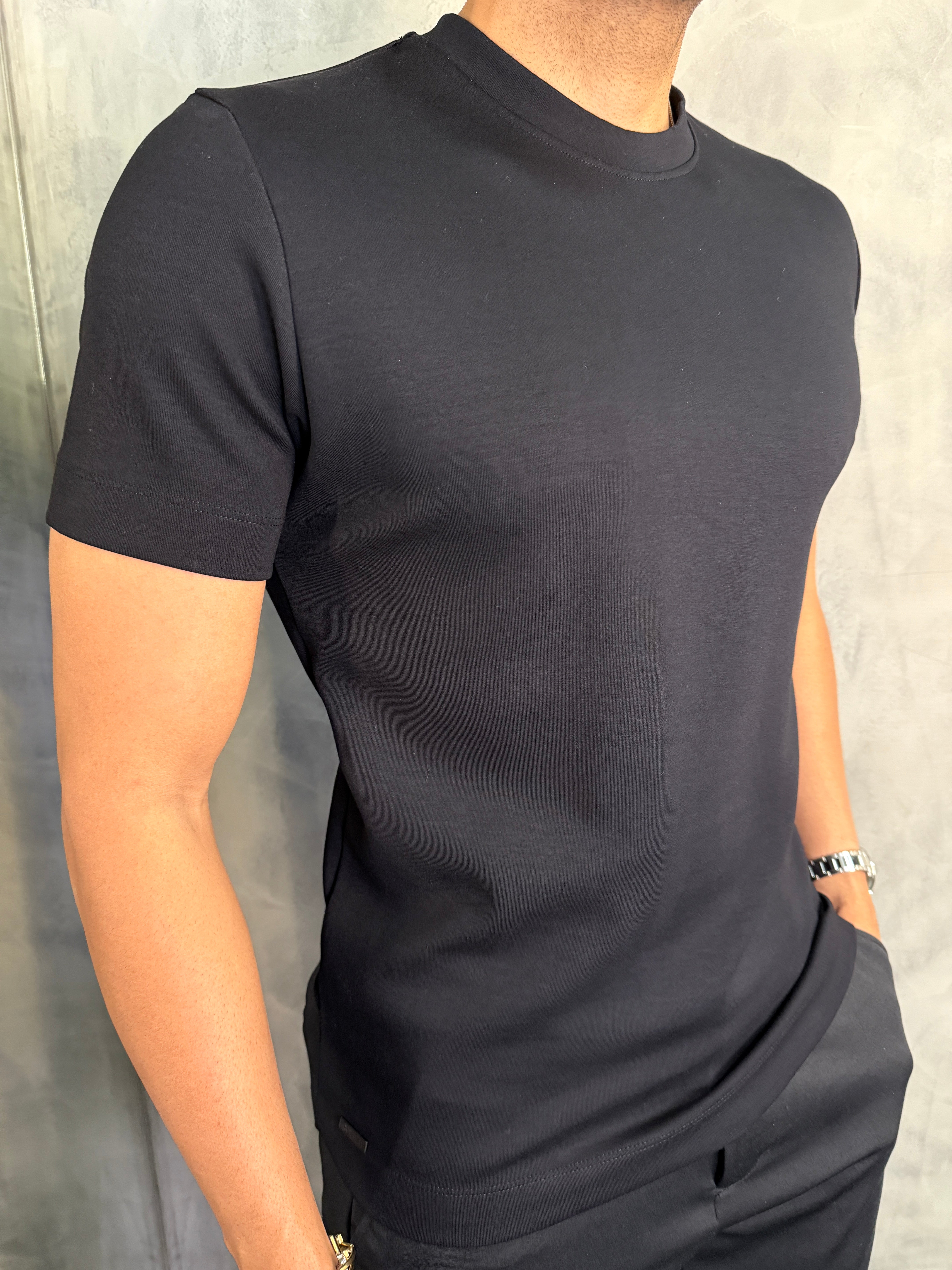 CAMISETA TRAVEL MALHA DUPLA VISCO KINGEJOE PRETO