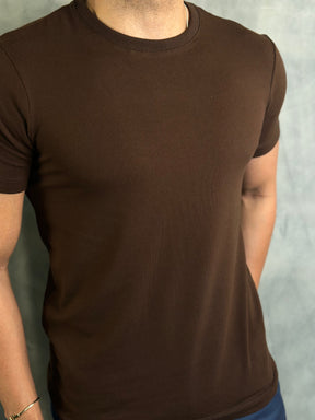 CAMISETA SLIM FIT PONTO H MARROM