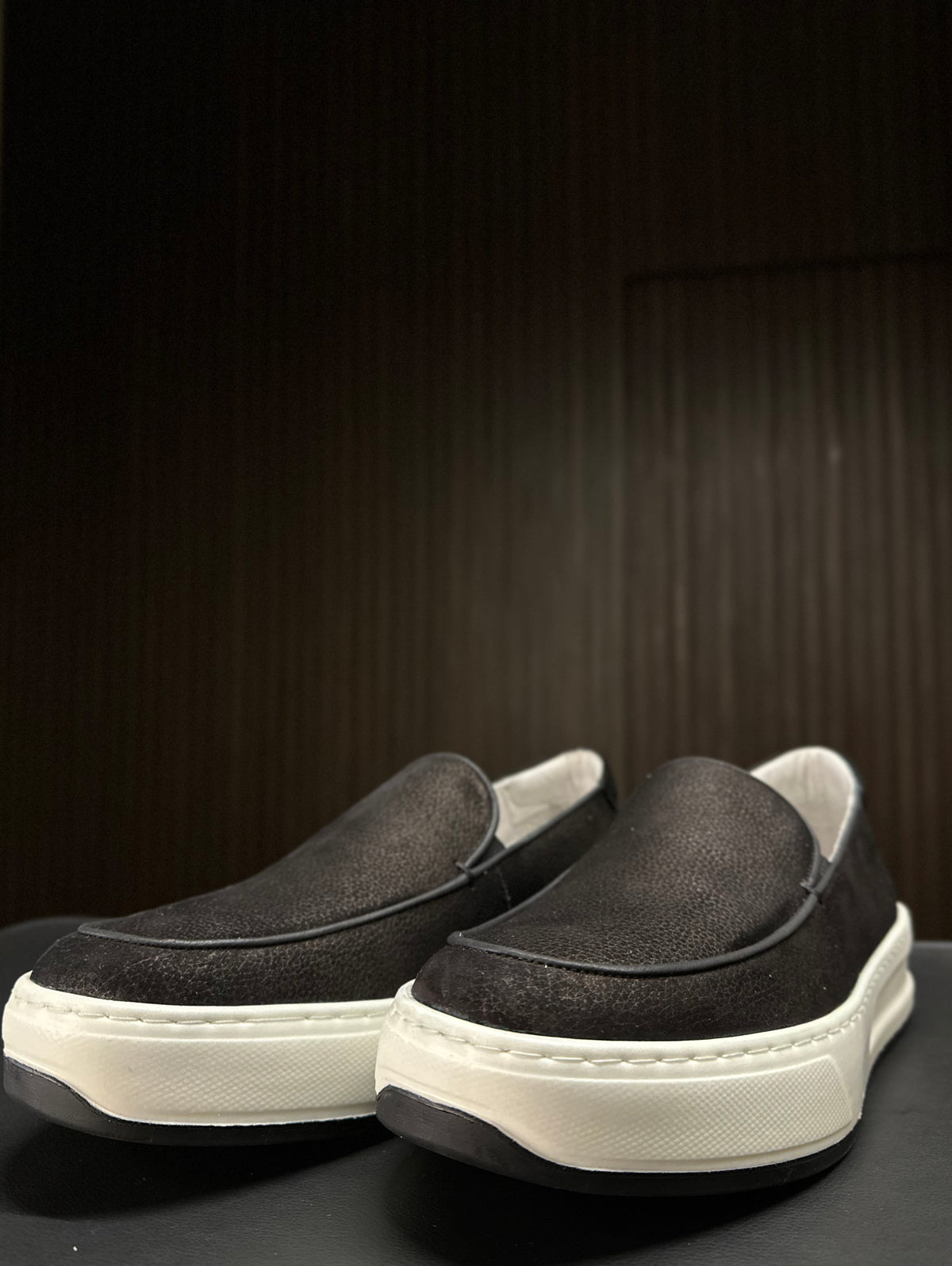 SLIP ON VELVET PONTO H PRETO