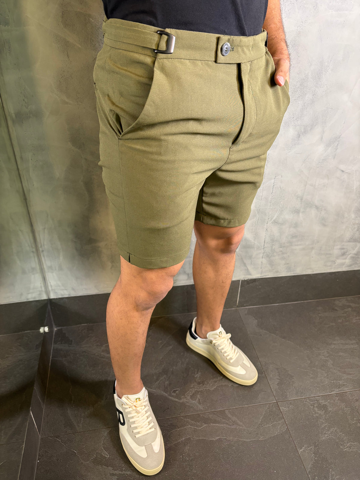 BERMUDA MIAMI AJUSTE FIVELA PONTO H VERDE MILITAR