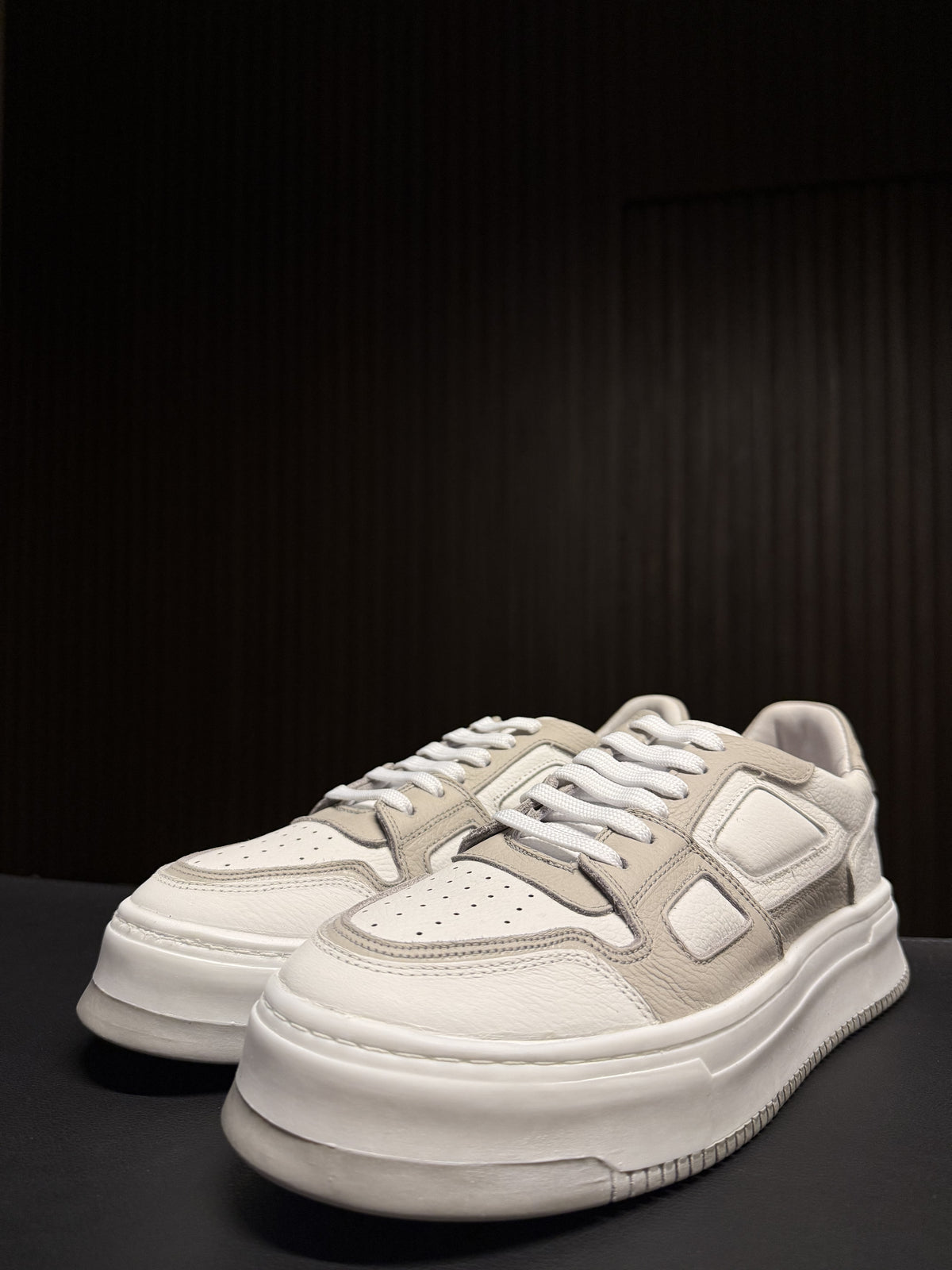 SNEAKER SOHO PONTO H BRANCO/AREIA