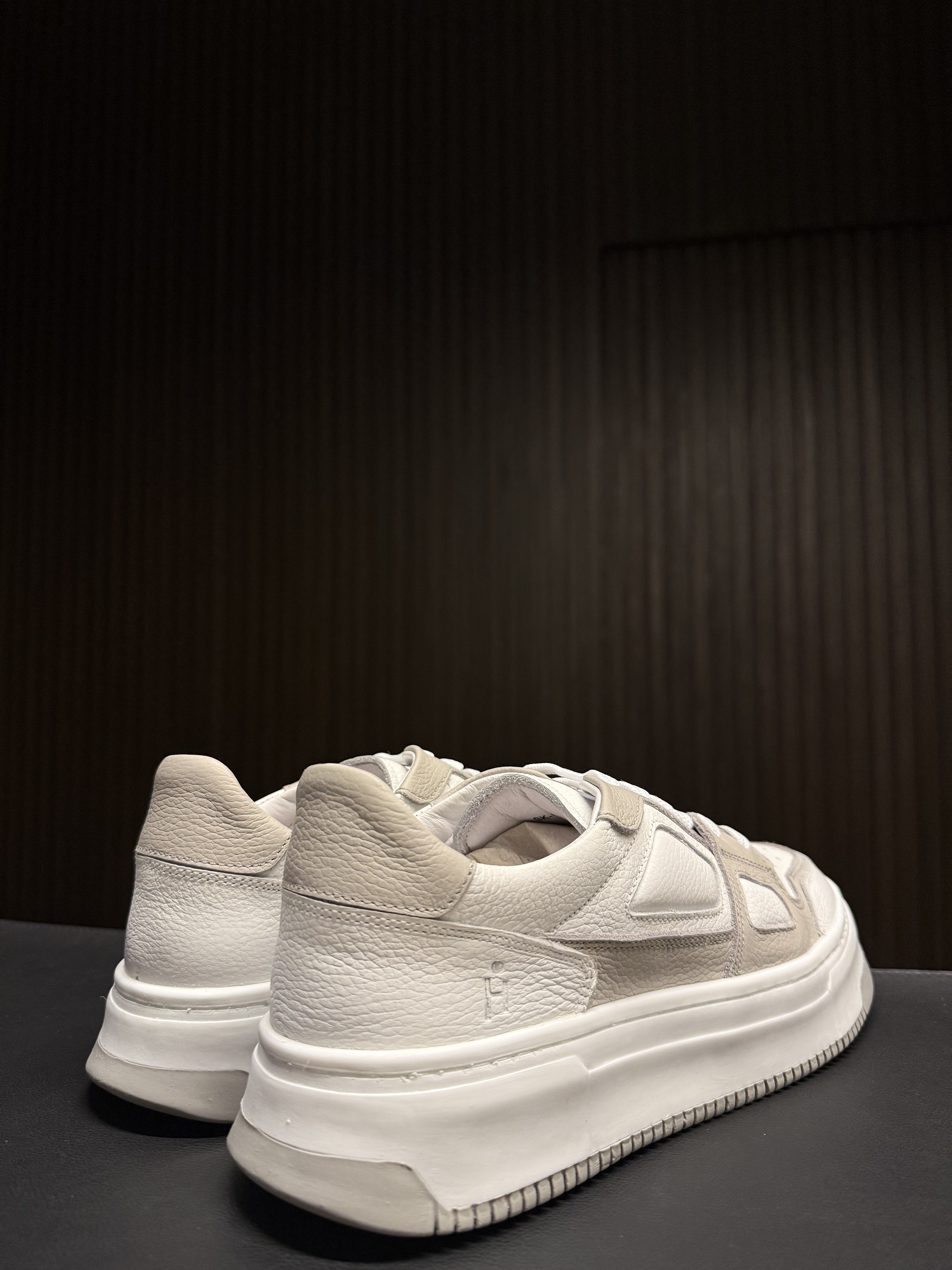 SNEAKER SOHO PONTO H BRANCO/AREIA