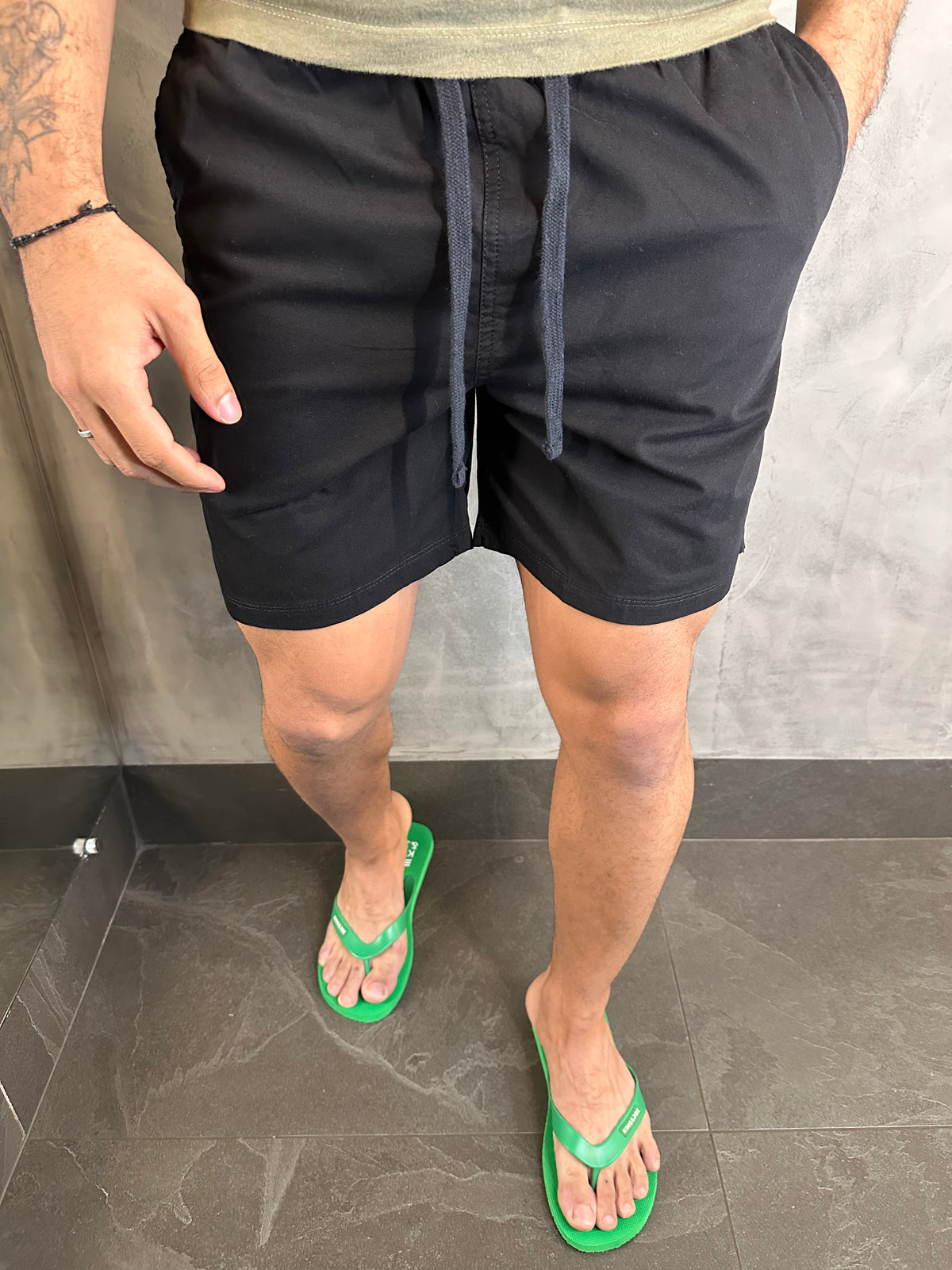 SHORT SARJA TRADICIONAL KINGEJOE PRETO