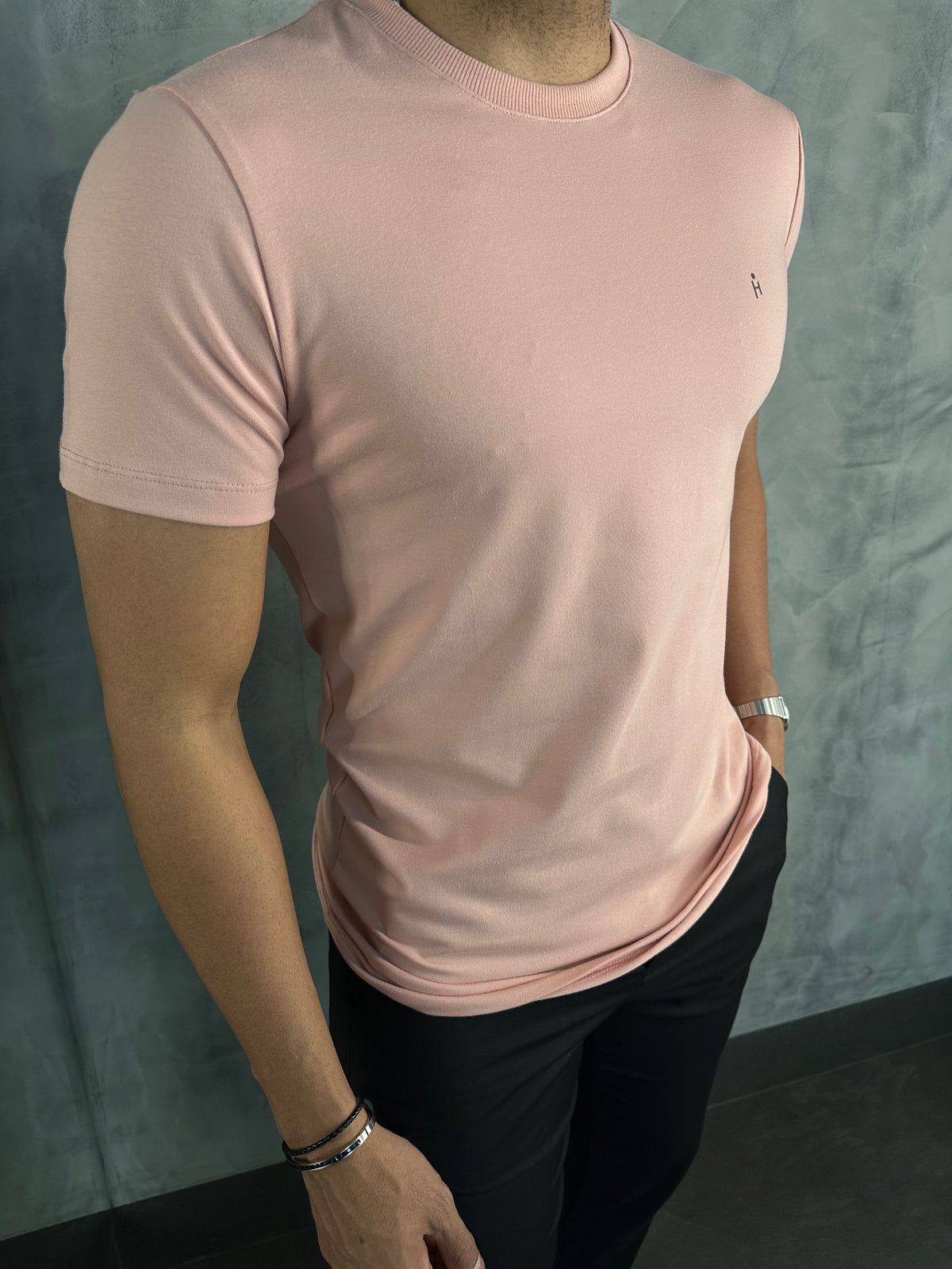 CAMISETA BÁSICA PONTO H ROSA