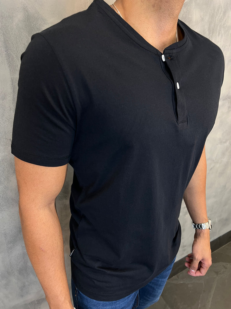 CAMISETA PIMATOUCH HENLEY PRETO KINGEJOE