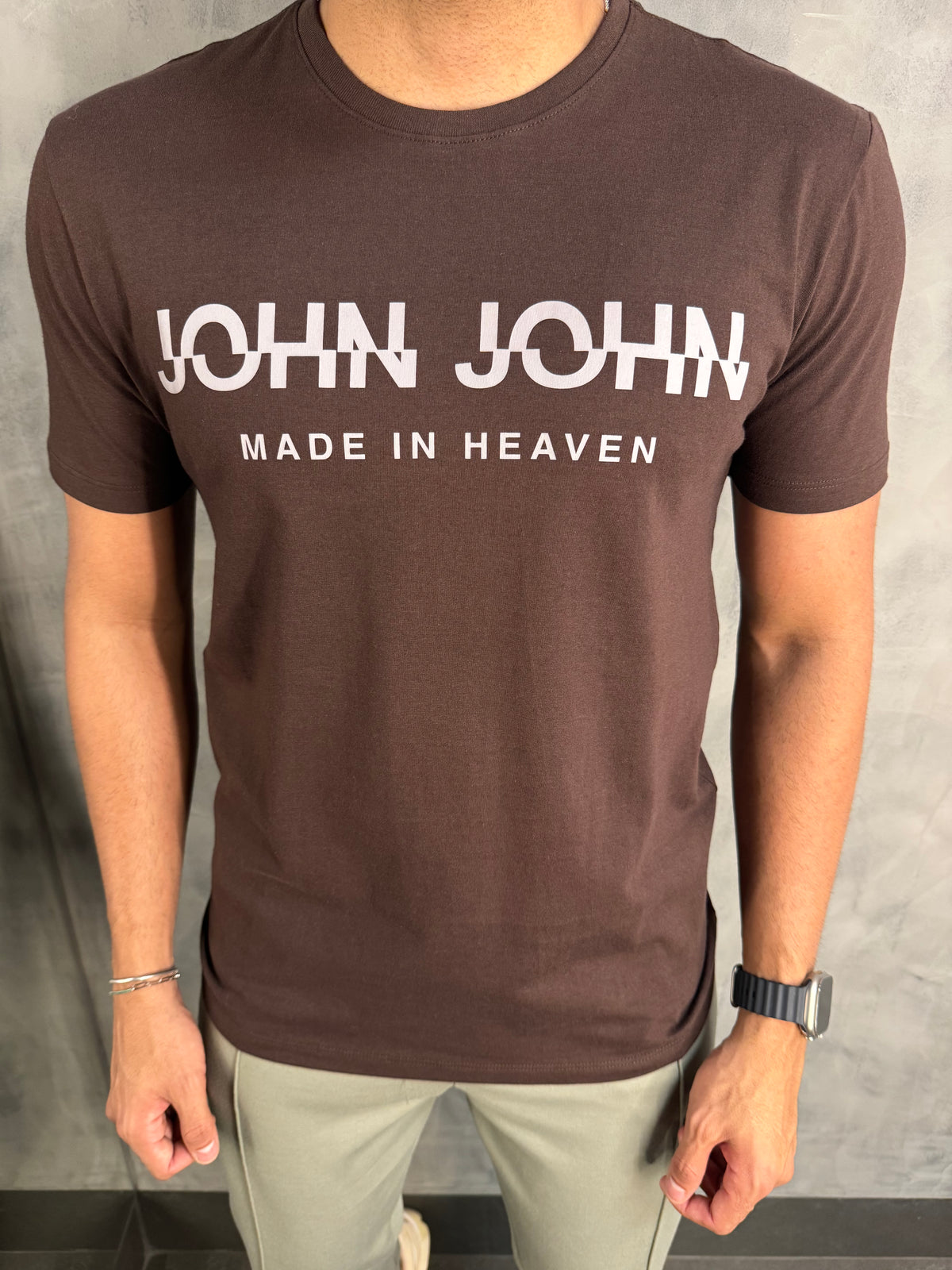 T SHIRT RG OFFSET JOHN JOHN MARROM ESCURO