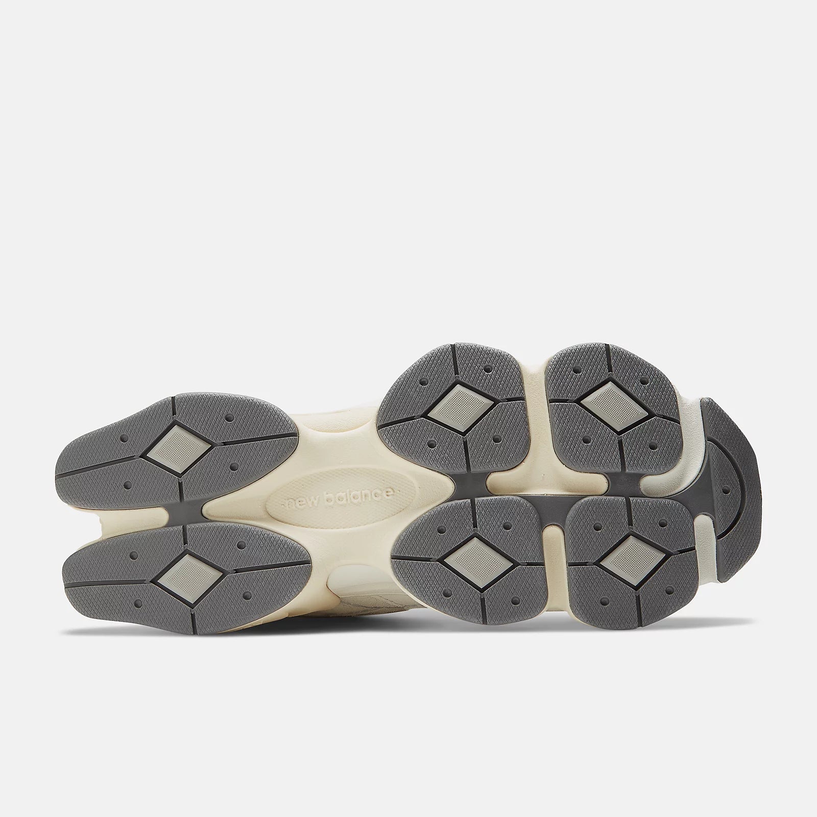 TÊNIS 9060 UNISEX NEW BALANCE BRANCO/PRATA